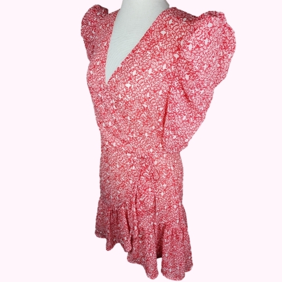 New Red Ditzy Floral Short Puff Sleeve Flutter Hem Wrap Mini Dress Size Medium - Picture 6 of 15